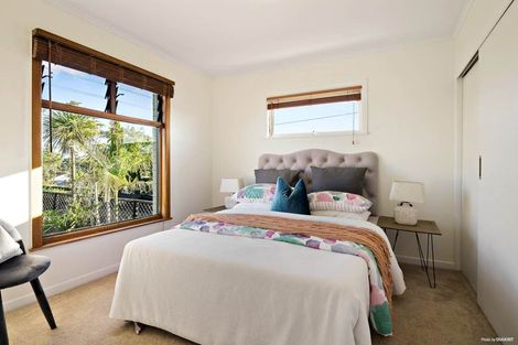 Photo of property in 1/65 Arran Road, Browns Bay, Auckland, 0630