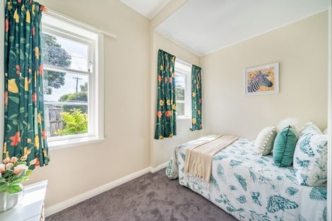 Photo of property in 14 Malone Road, Waterloo, Lower Hutt, 5011