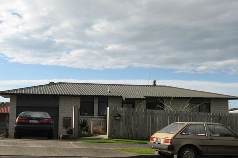 Photo of property in 8b Te Arawa Place, Welcome Bay, Tauranga, 3112