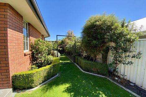 Photo of property in 2 Robertson Court, Cromwell, 9310