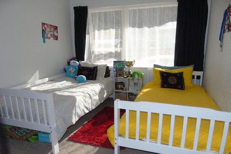 Photo of property in 21-a Kairanga Crescent, Wainuiomata, Lower Hutt, 5014