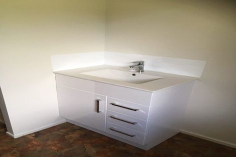 Photo of property in 4 Gerwyn Place, Pakuranga Heights, Auckland, 2010