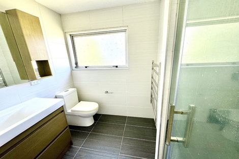 Photo of property in 25 Schnapper Rock Road, Greenhithe, Auckland, 0632