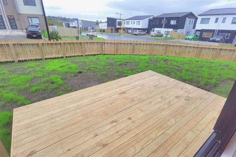 Photo of property in 2 Poruru Close, Papakura, 2110
