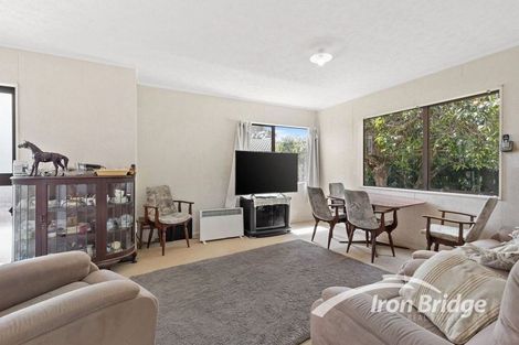 Photo of property in 75 Meadowvale Rise, Titirangi, Auckland, 0604