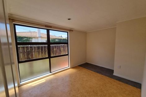 Photo of property in 10 Orakau Road, Mangere East, Auckland, 2024