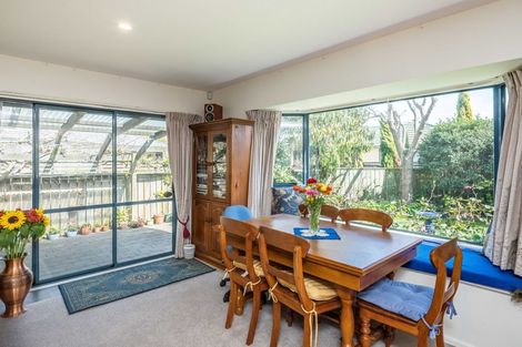 Photo of property in 8 Leigh Place, Paraparaumu Beach, Paraparaumu, 5032