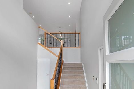 Photo of property in 71 Tamahere Drive, Glenfield, Auckland, 0629