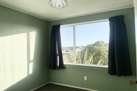 Photo of property in 11 Mossburn Grove, Kelson, Lower Hutt, 5010