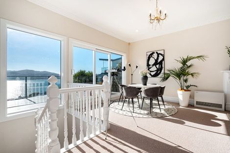 Photo of property in 2 The Crescent, Roseneath, Wellington, 6011