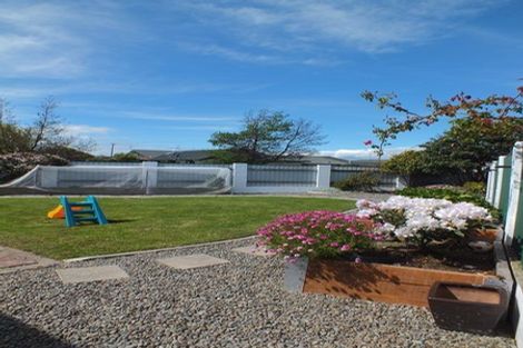 Photo of property in 87 Hillcrest Drive, Kelvin Grove, Palmerston North, 4414