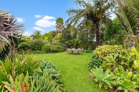 Photo of property in 177 Koru Road, Omata, New Plymouth, 4374