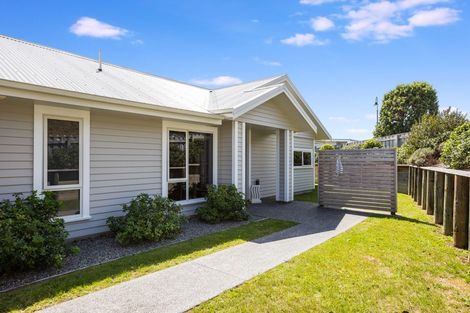 Photo of property in 2 Pacific View, Whitby, Porirua, 5024