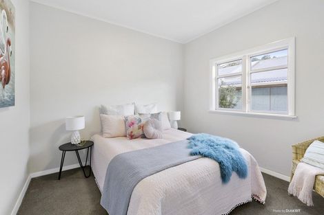 Photo of property in 185 Severn Street, Island Bay, Wellington, 6023