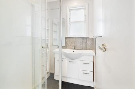 Photo of property in 9 Virgil Place, Northcote, Christchurch, 8052