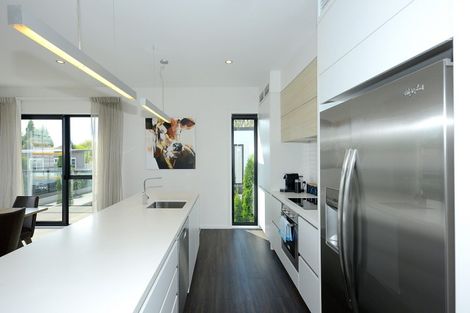 Photo of property in 4/275 Kilmore Street, Christchurch Central, Christchurch, 8011