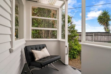 Photo of property in 1/63 Arran Road, Browns Bay, Auckland, 0630