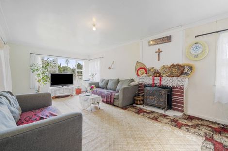 Photo of property in 122 Buckland Road, Mangere East, Auckland, 2024