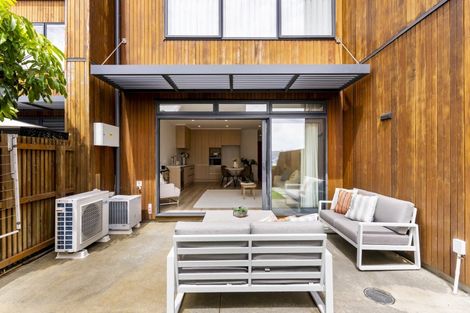 Photo of property in 9 Hudson Bay Road, Hobsonville, Auckland, 0616