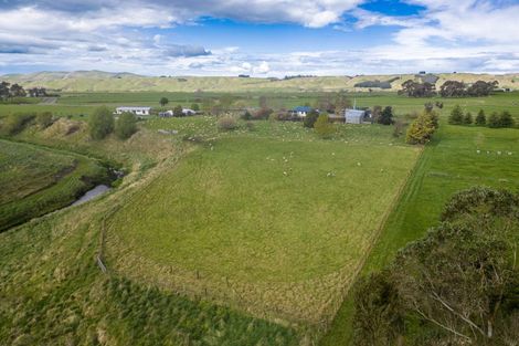 Photo of property in 425 Te Kura Road, Otane, 4277