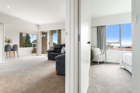 Photo of property in 67 Brigantine Drive, Beach Haven, Auckland, 0626