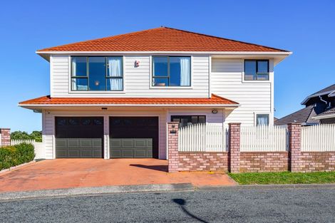 Photo of property in 6 Tamahine Street, Maupuia, Wellington, 6022