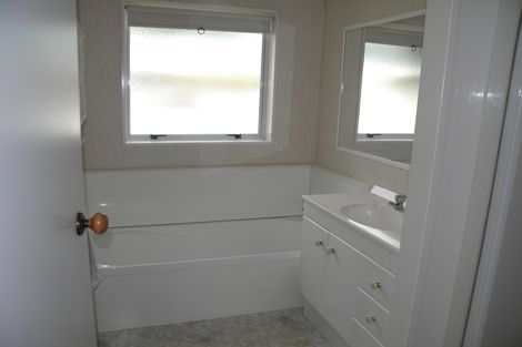 Photo of property in 100 Taylor Avenue, Te Awamutu, 3800