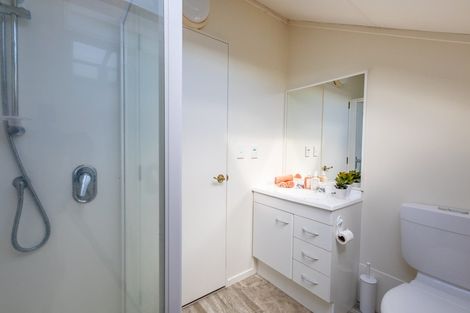 Photo of property in 49u2 Ranui Terrace, Tawa, Wellington, 5028