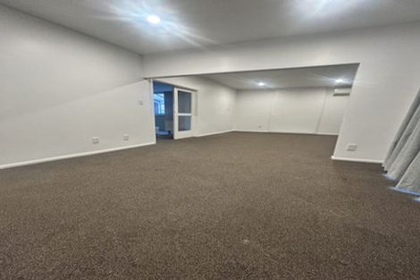 Photo of property in 316 Memorial Avenue, Burnside, Christchurch, 8053