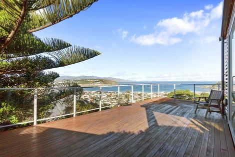Photo of property in 13 Bella Vista, Melrose, Wellington, 6023