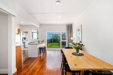Photo of property in 35 Strathavon Road, Miramar, Wellington, 6022