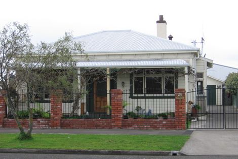 Photo of property in 9 Lombard Street, Palmerston North, 4410