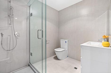 Photo of property in 6d Buisson Glade, West Harbour, Auckland, 0618