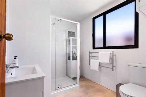 Photo of property in 8 Cameron Place, Ranui, Auckland, 0612