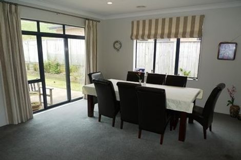 Photo of property in 77 Amesbury Drive, Churton Park, Wellington, 6037