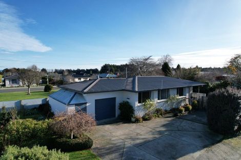 Photo of property in 52 Albert Street, Winton, 9720