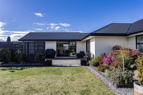 Photo of property in 28 Highgate Drive, Rangiora, 7400