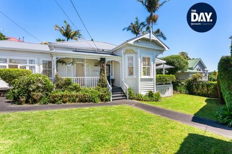 Photo of property in 31 Shoal Bay Road, Devonport, Auckland, 0624