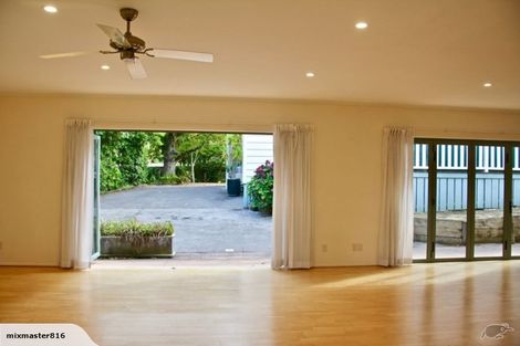 Photo of property in 18 Huia Road, Titirangi, Auckland, 0604