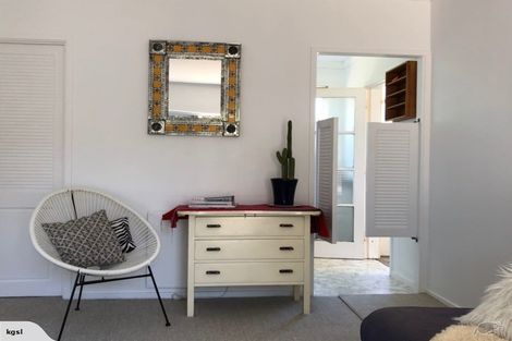 Photo of property in 24 Grendon Road, Titirangi, Auckland, 0604