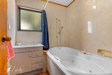 Photo of property in 338 Wairere Road, Waitakere, Henderson, 0782