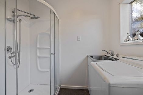 Photo of property in 360 Yaldhurst Road, Russley, Christchurch, 8042