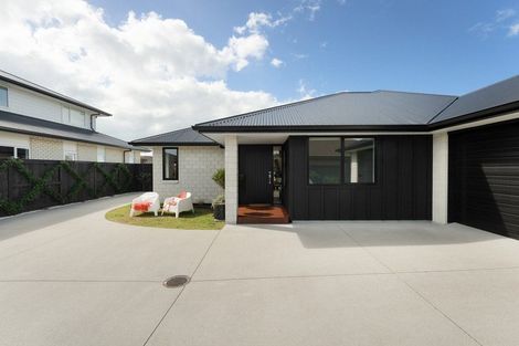 Photo of property in 35 Dunkeld Drive, Papamoa, 3118