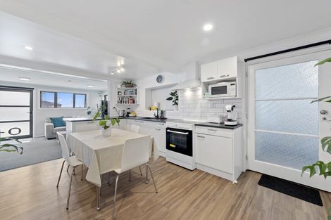 Photo of property in 68 Anzac Road, Pukekohe, 2120
