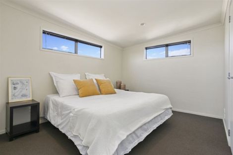 Photo of property in 7a Justin Place, Te Atatu Peninsula, Auckland, 0610