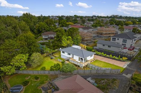 Photo of property in 76 Alabaster Drive, Papatoetoe, Auckland, 2025