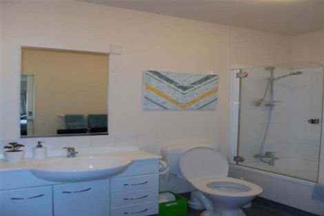 Photo of property in Luxford Villas, 302/72u Herald Street, Berhampore, Wellington, 6023