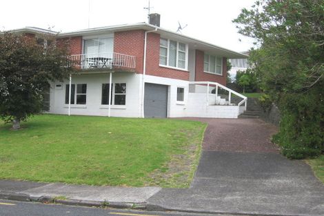 Photo of property in 9 Martin Crescent, Northcote, Auckland, 0627