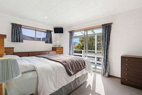 Photo of property in 296 Waikawa Road, Waikawa, Picton, 7220