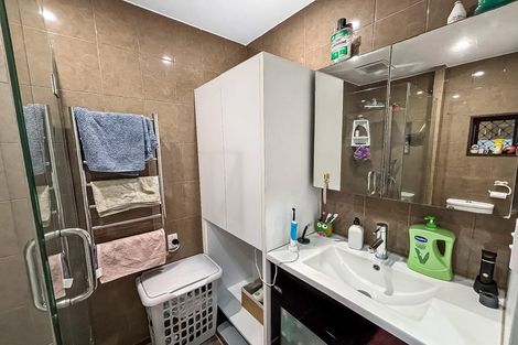 Photo of property in 1/56 Birkdale Road, Birkdale, Auckland, 0626